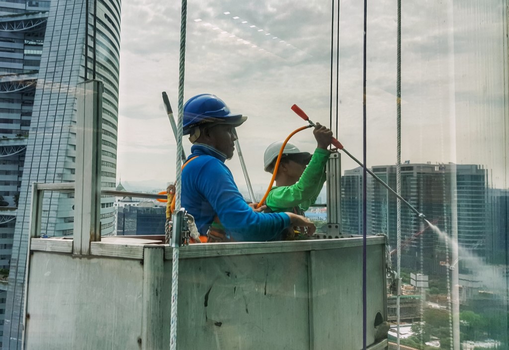 Need Commercial Window Cleaning Services in Dade, Broward or Palm Beach? Contact Quality Plus at (954) 527-1400